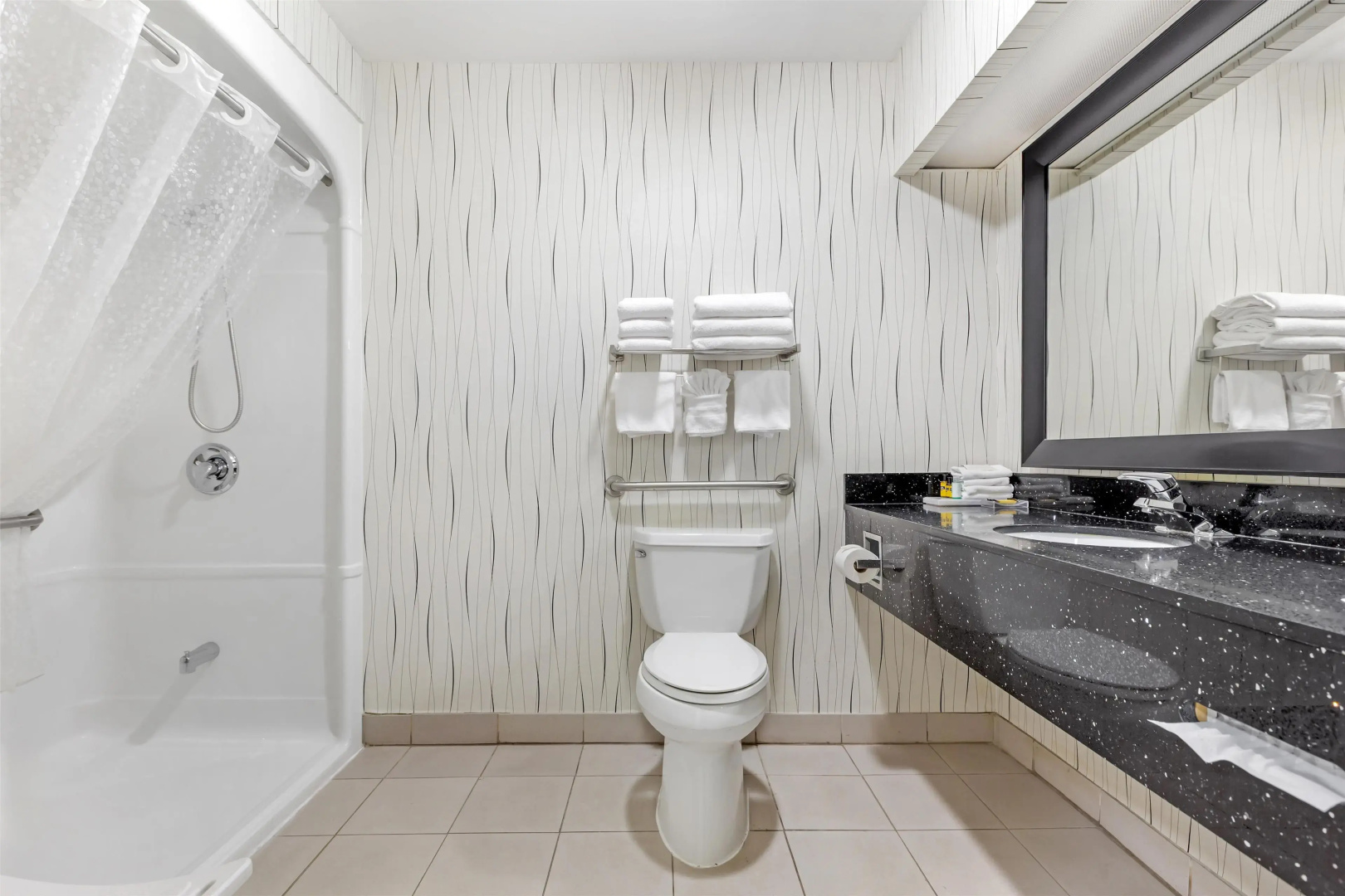 Photo - Best Western Plus Travel Hotel Toronto Airport