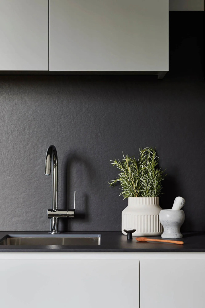 Photo - Tyrian Albert Park Lake