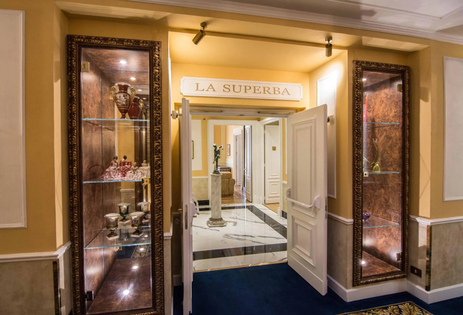 Photo - Bristol Palace Hotel