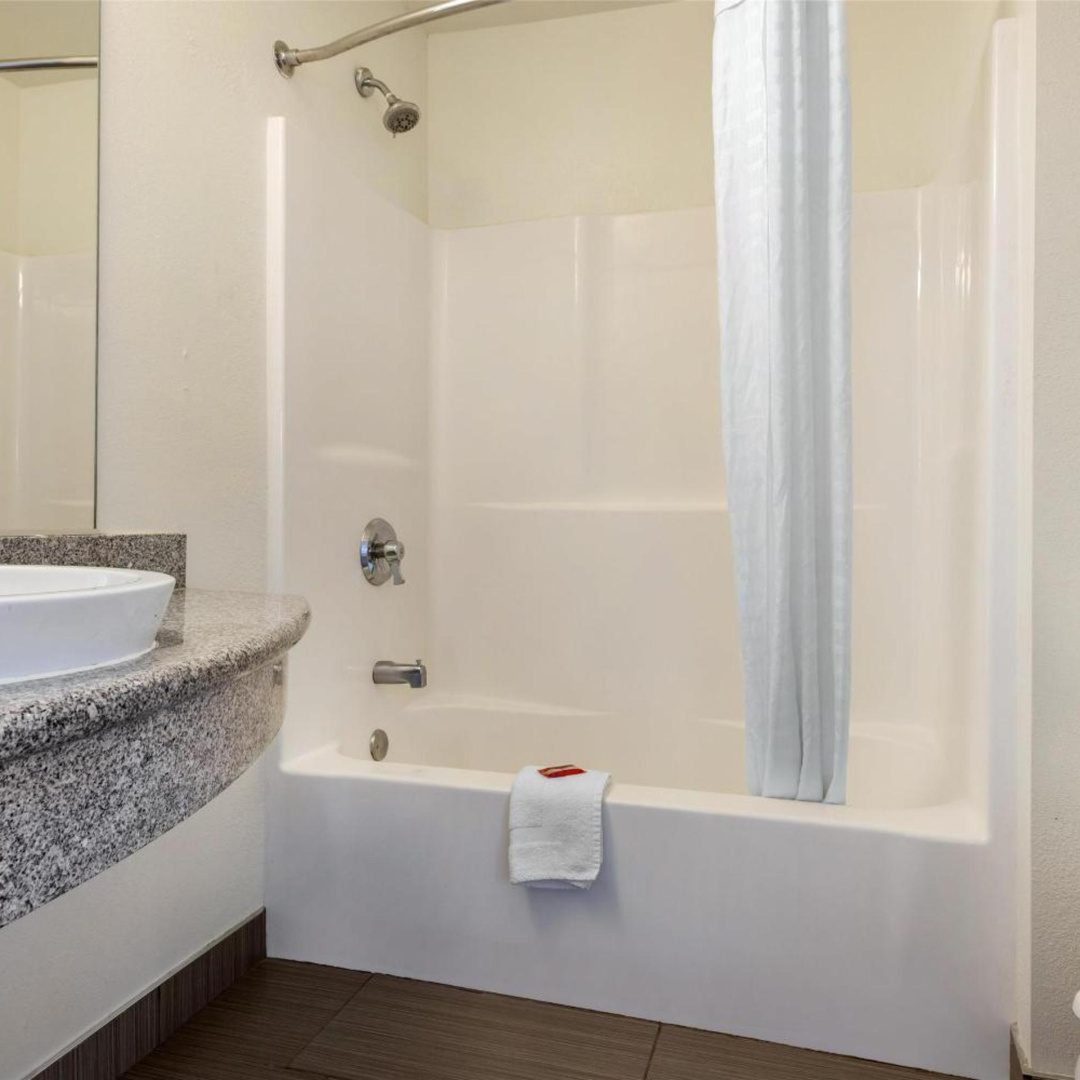 Foto - SureStay Plus Hotel by Best Western Niagara Falls East