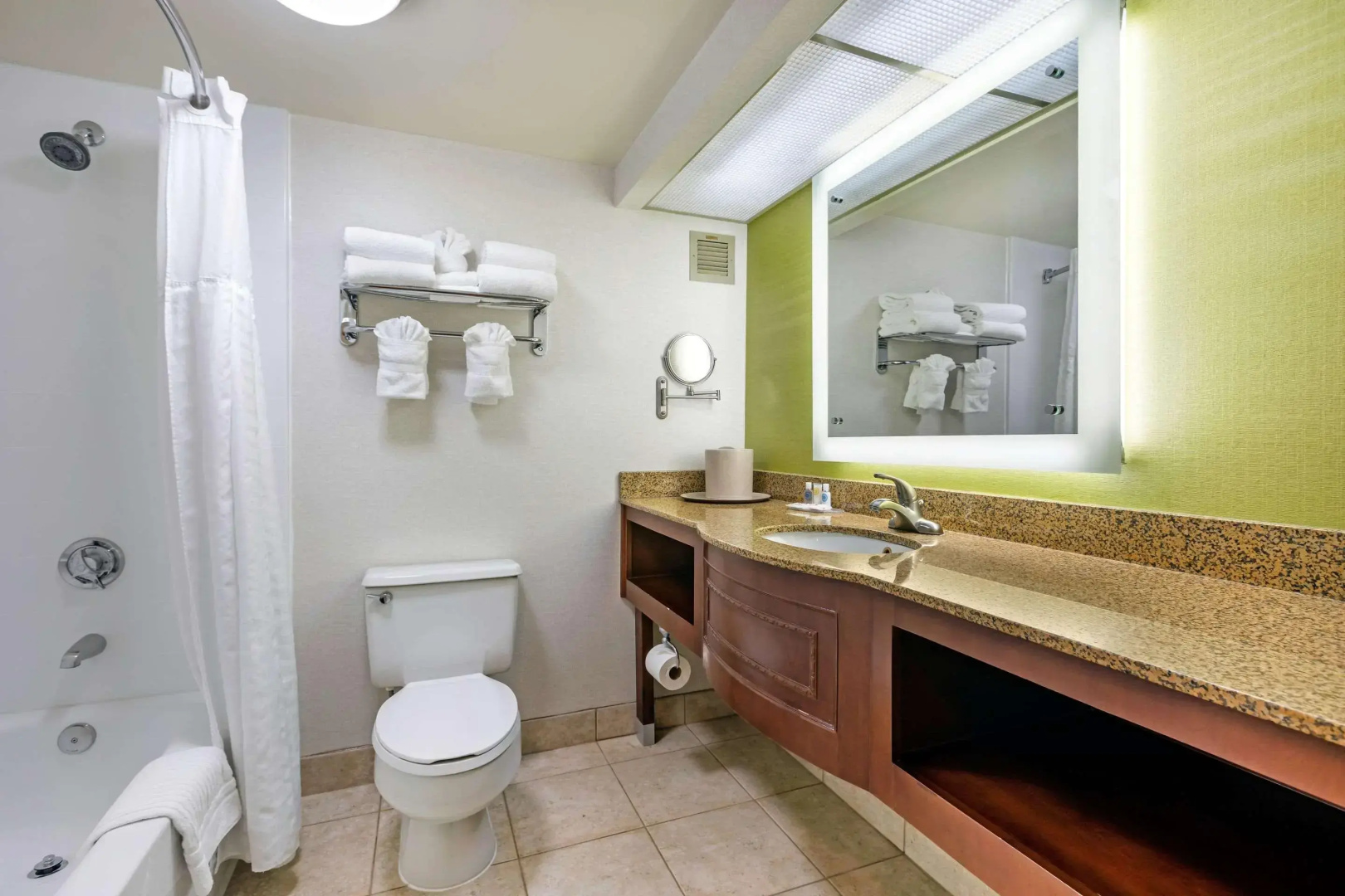 Photo - Comfort Inn Anaheim Resort