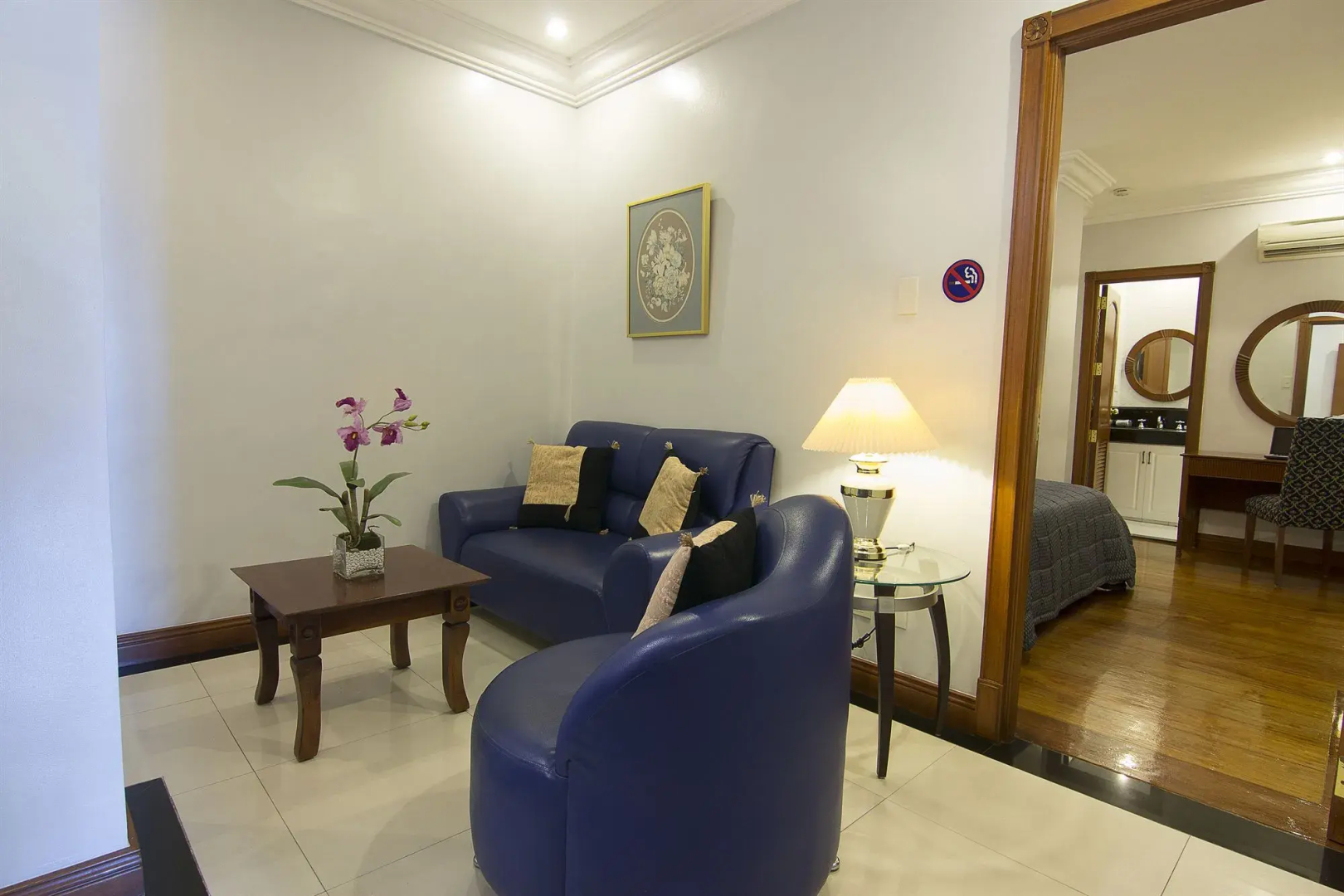 Foto - Townhouse OAK Makati Manila Near PNR Pasay Evangelista formerly VIP Suites
