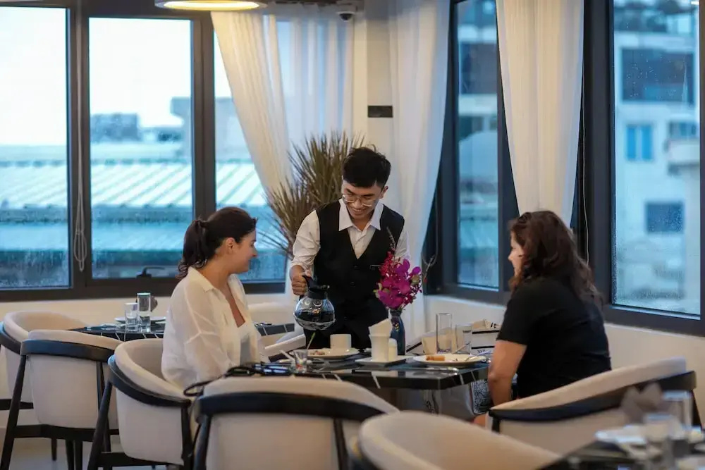 Photo - Le Premier Hotel & Rooftop Bar