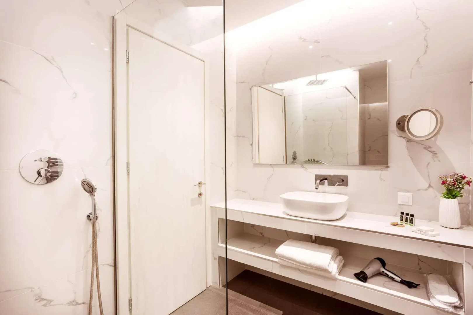 Photo - DAYS City Suites Athens