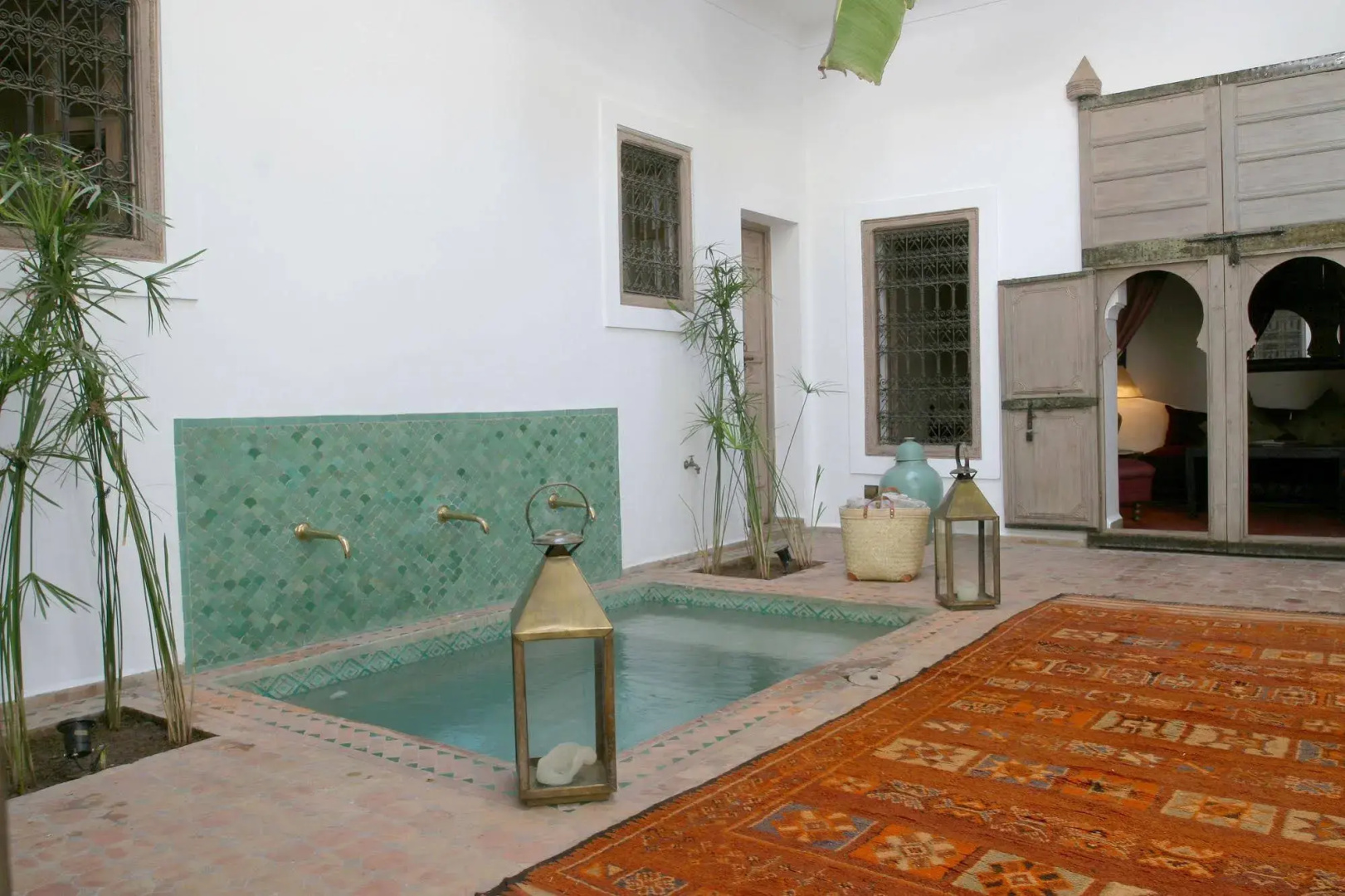Photo - Riad Altair