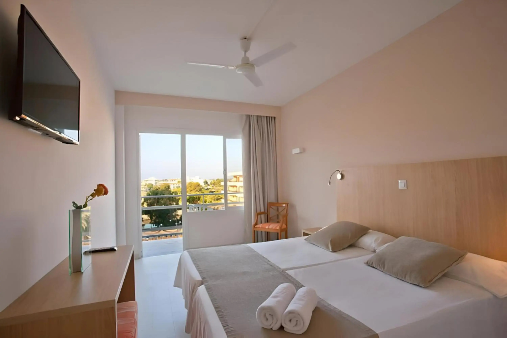 Photo - BJ Playamar Hotel & Apartamentos