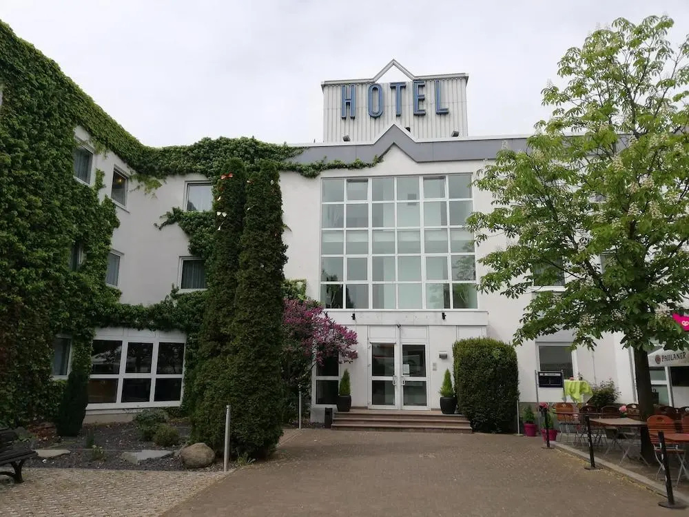 Photo - Arthotel Ambassador Wiesbaden - FREE PARKING