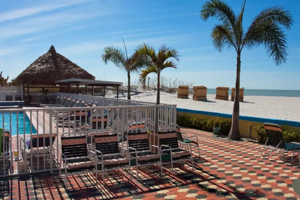 Photo - Plaza Beach Hotel - Beachfront Resort
