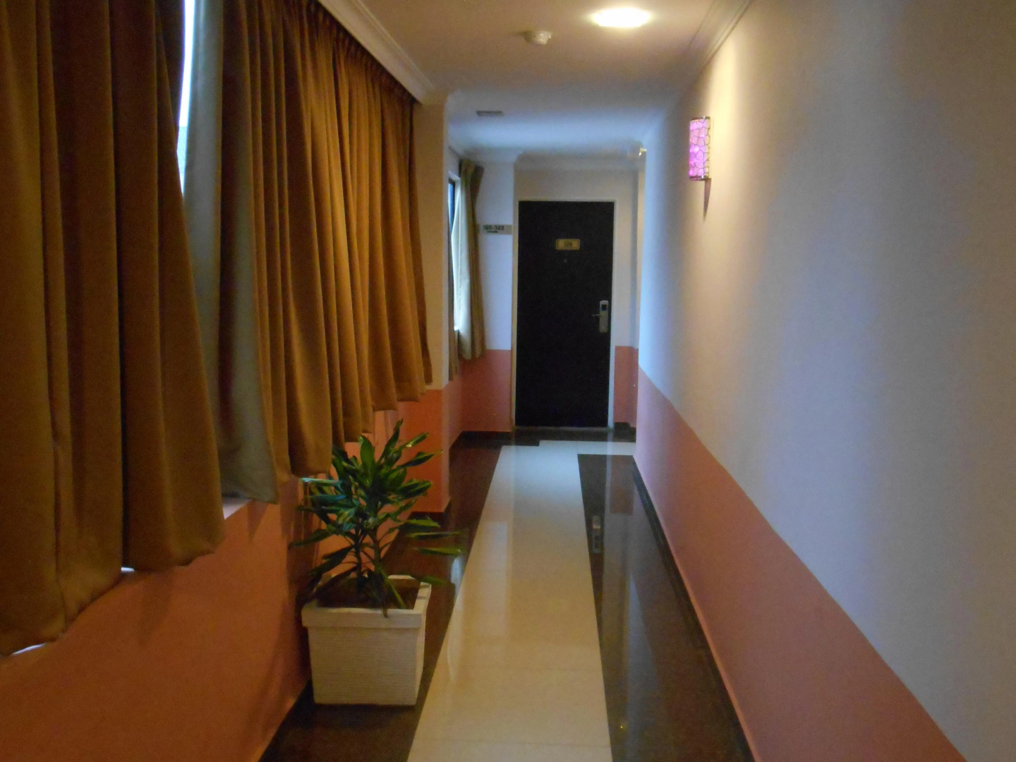 Photo - Sai Villa Hotel Near Klia & Klia2