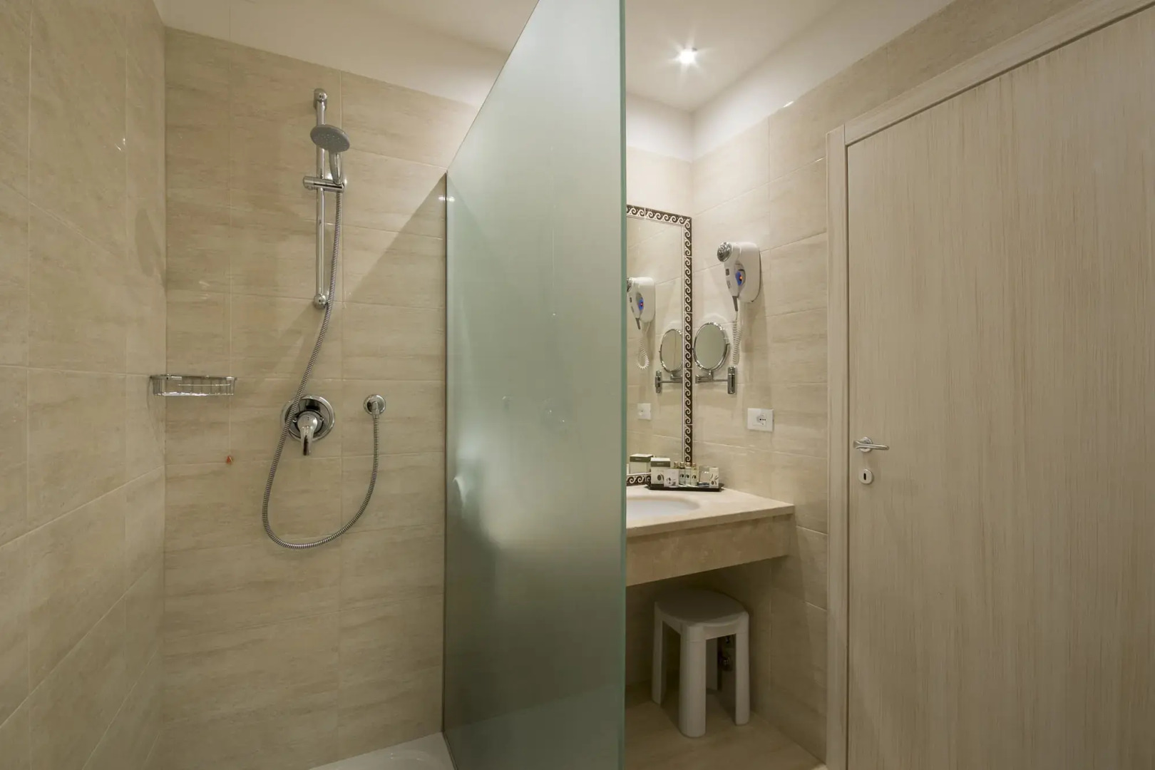 Photo - Hotel Executive