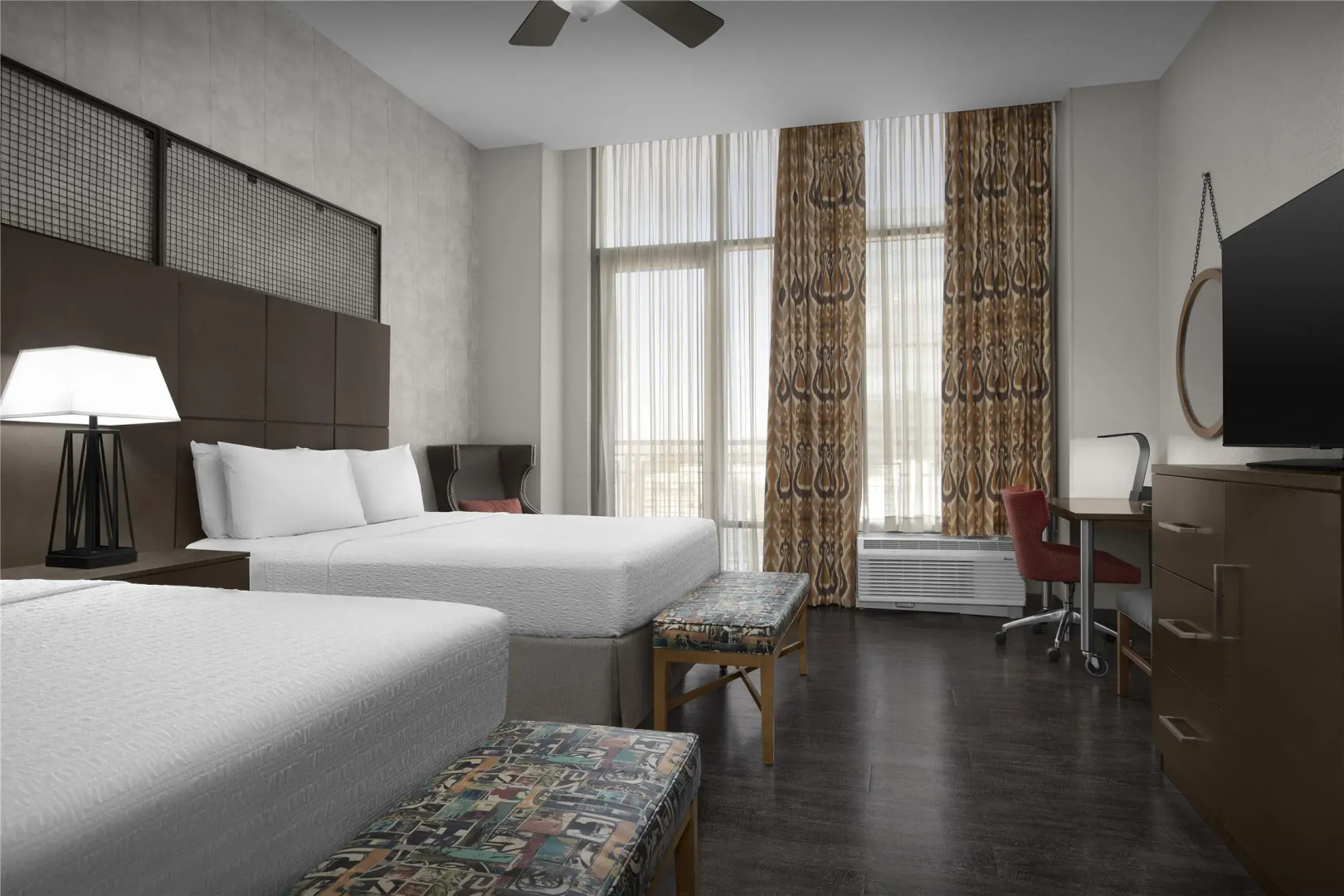 Photo - Hampton Inn & Suites Austin @ The University / Capitol