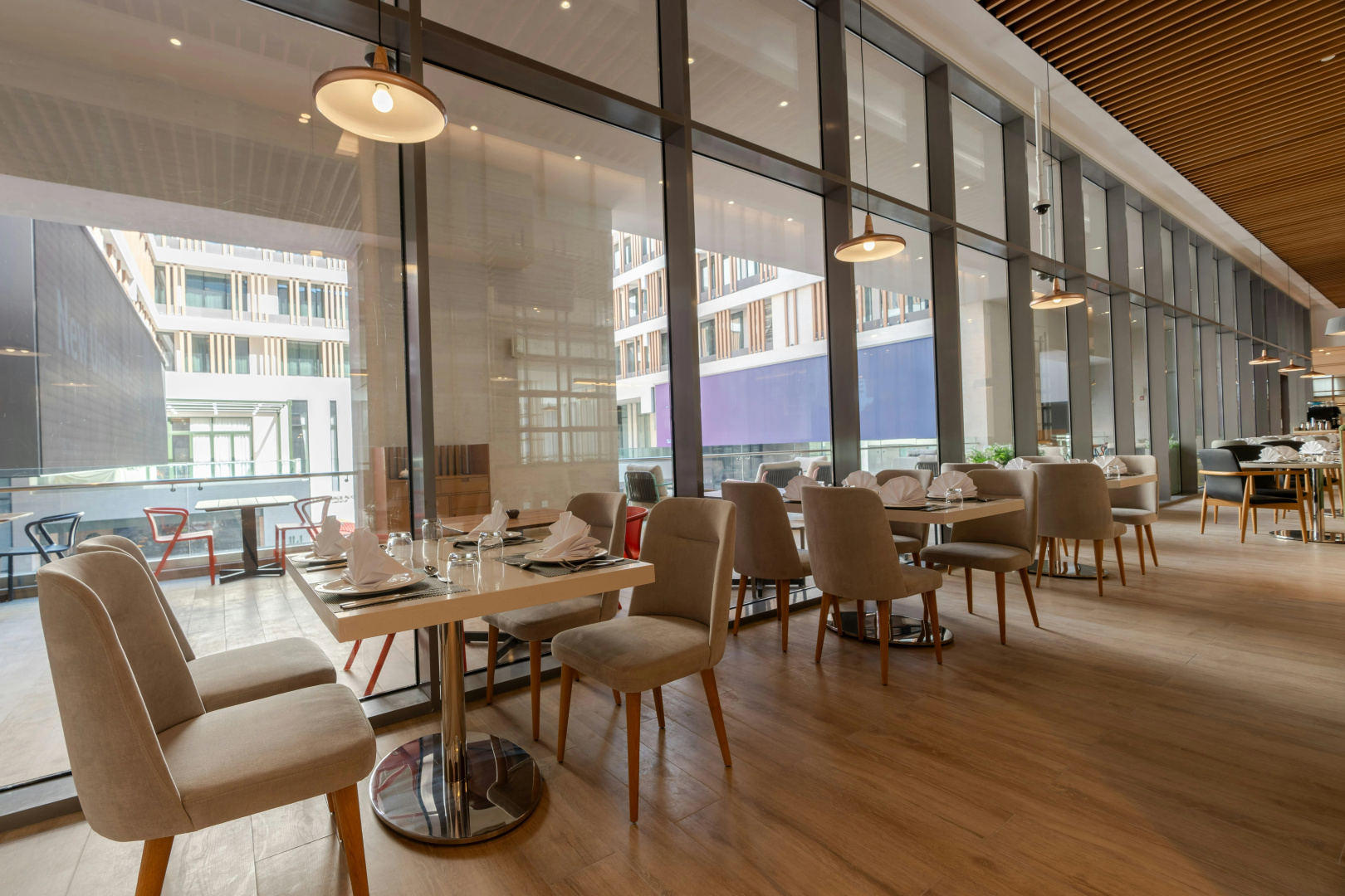 Photo - West Walk Retaj Hotel