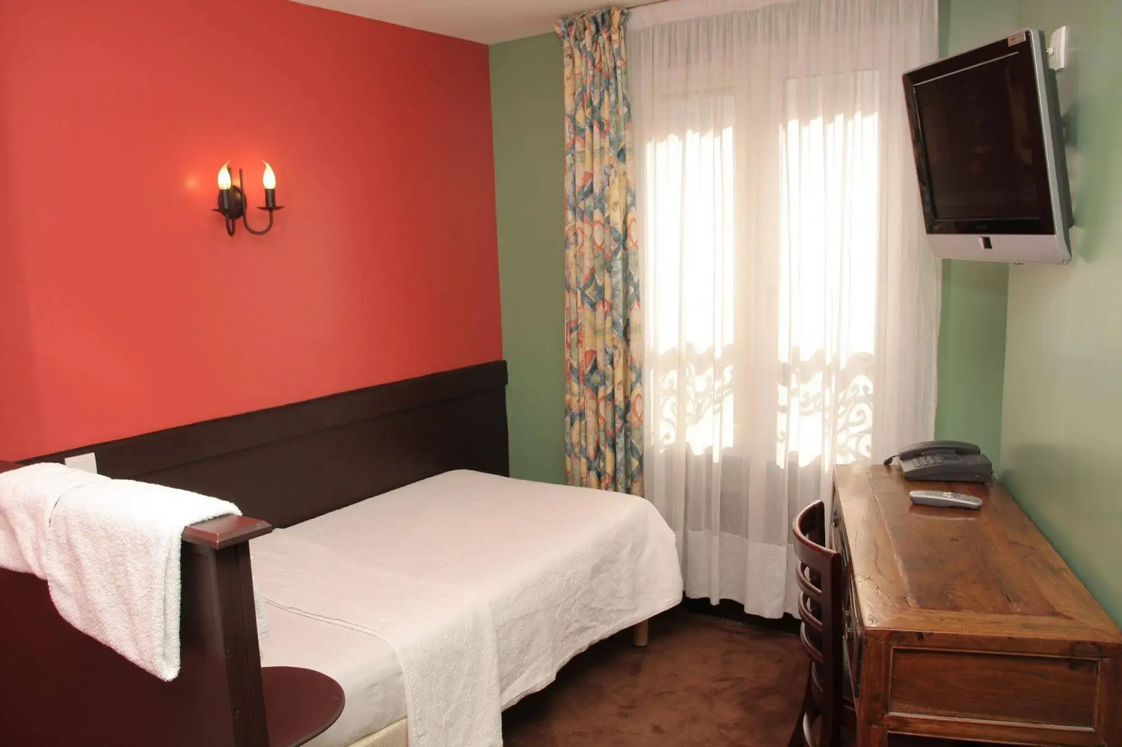 Foto - Walled off Hotel Paris