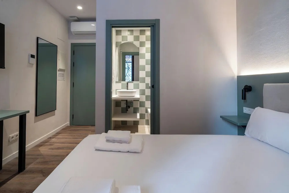 Foto - VLC HOST - Reina 168