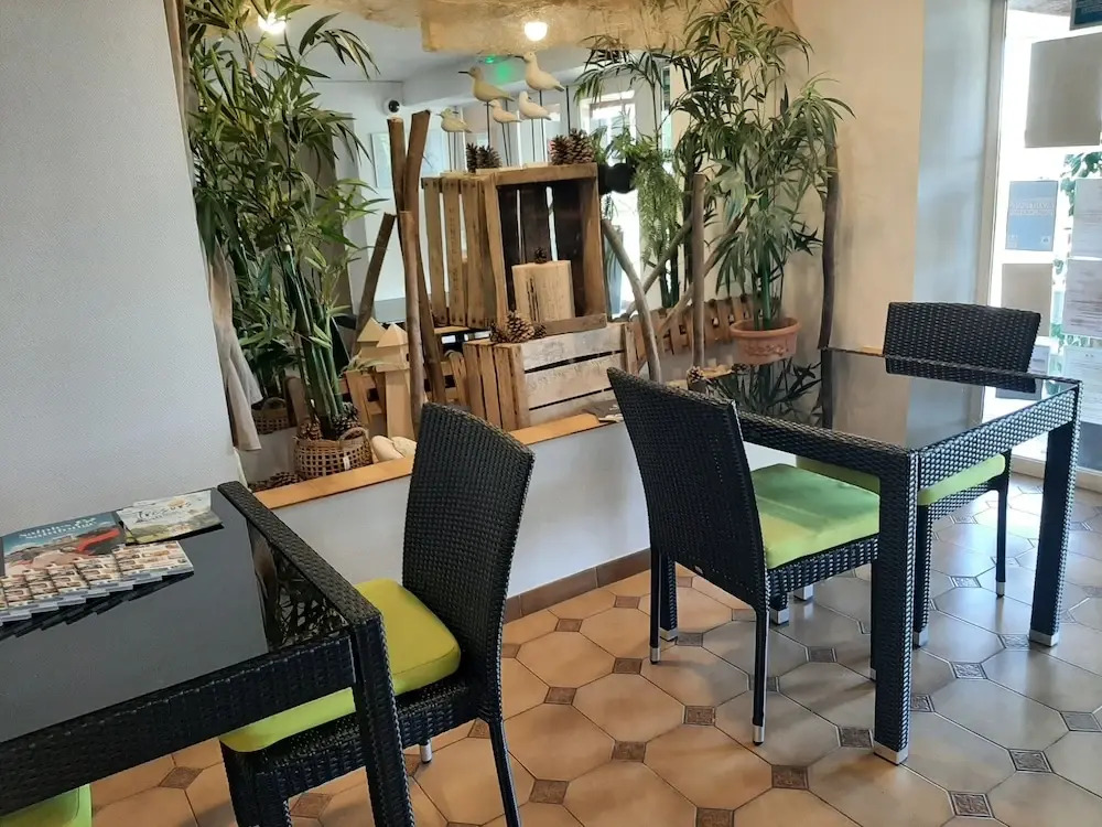 Photo - Sure Hotel by Best Western Saintes