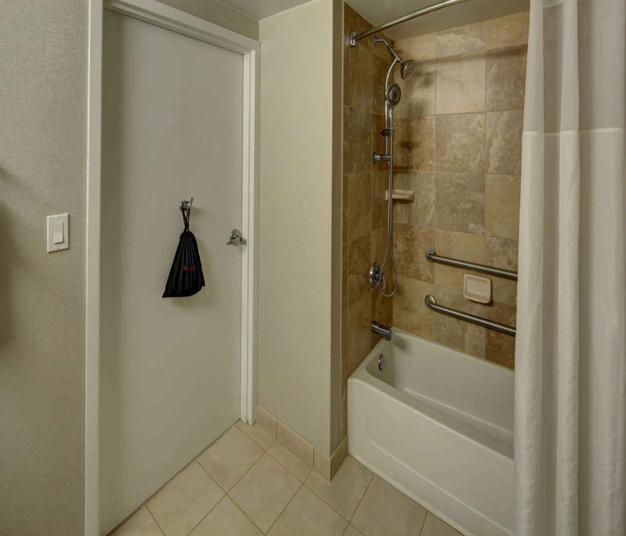Photo - Hampton Inn Miami-Coconut Grove/Coral Gables