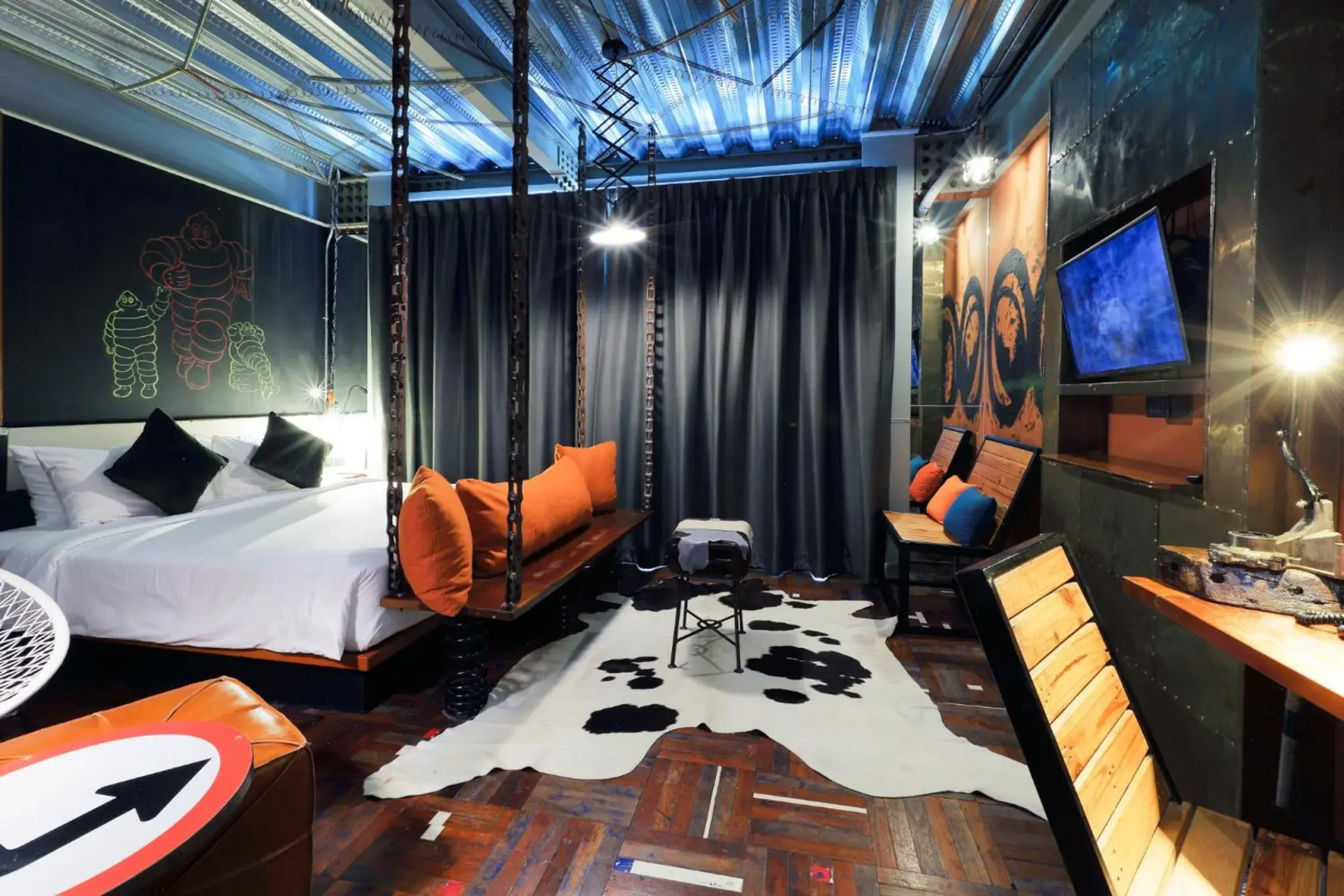 Photo - MeStyle Garage Hotel