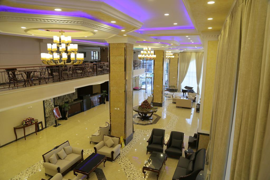 Photo - Sapphire Addis