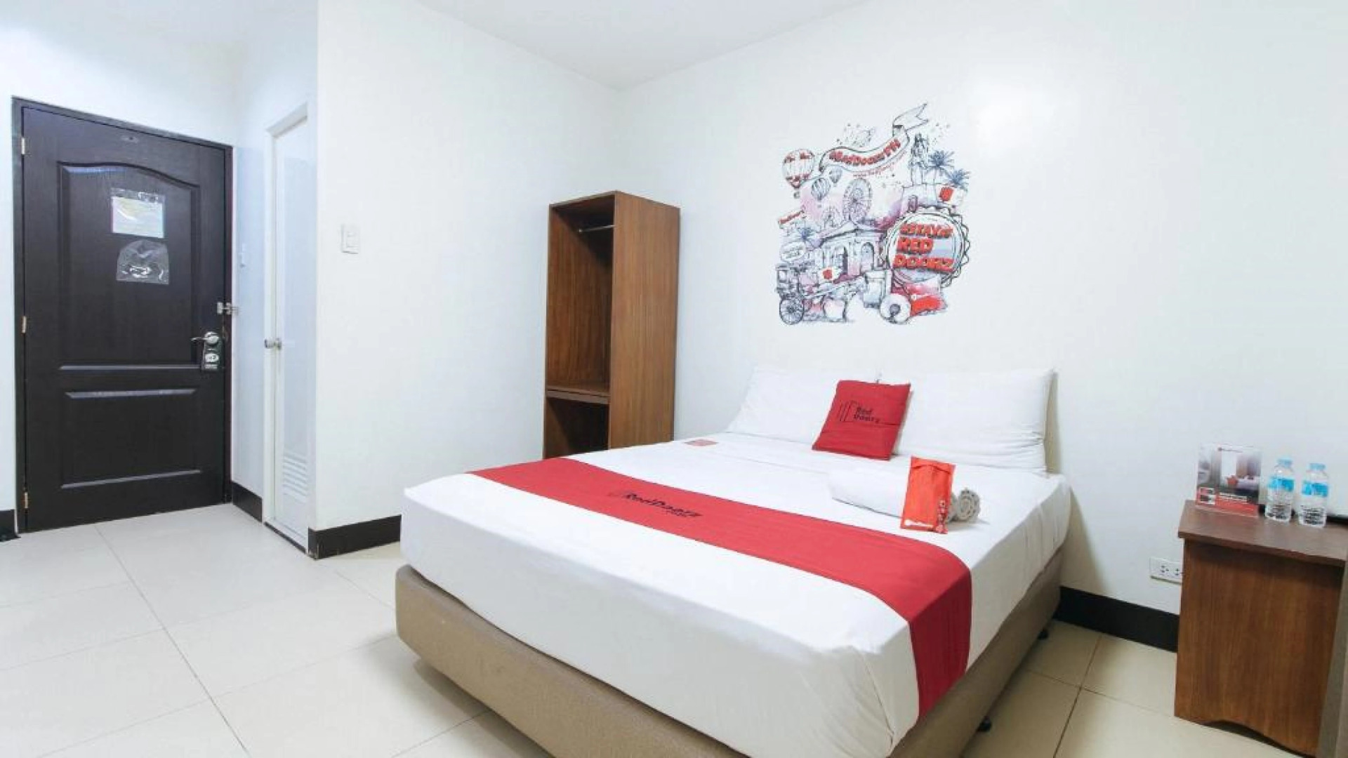 Photo - RedDoorz Plus at EDSA Congressional