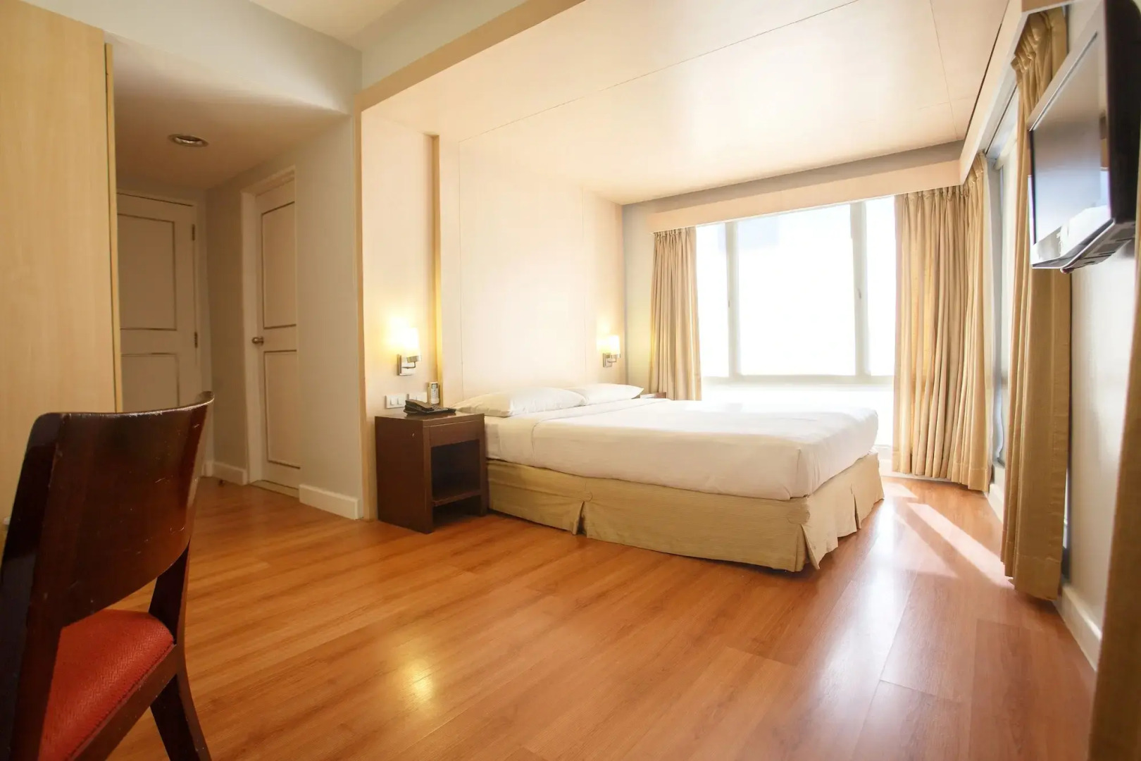 Photo - The Linden Suites