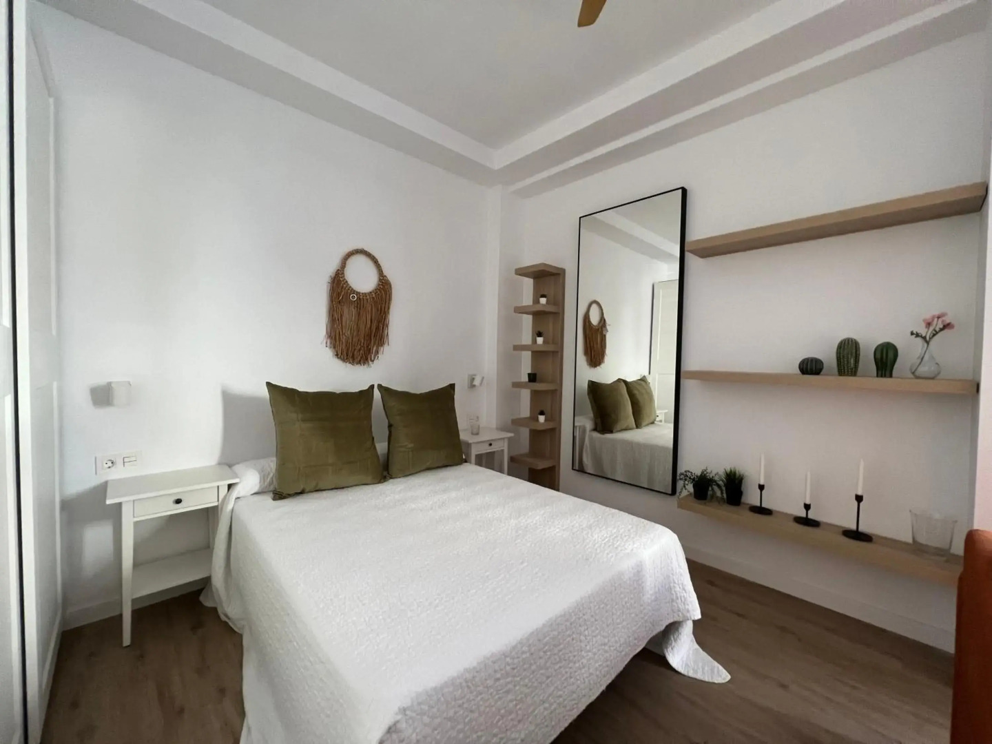 Photo - Bristol Sunset Beach - Holiday Apartments