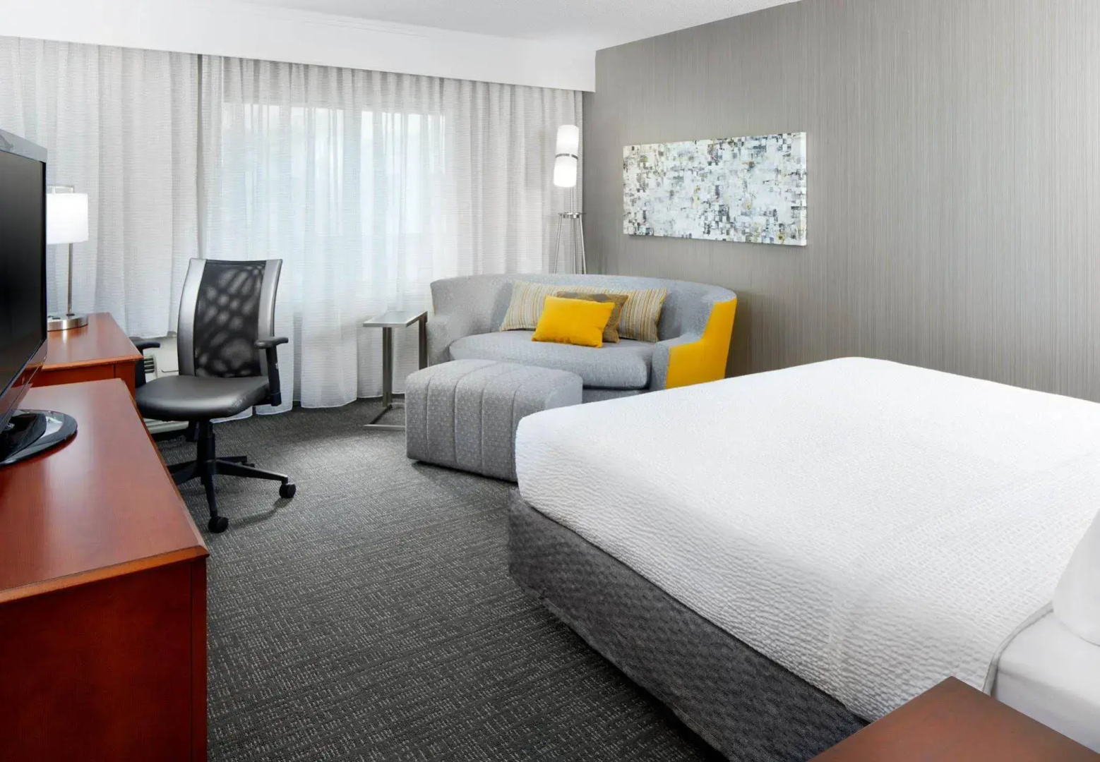 Photo - Courtyard by Marriott Edison Woodbridge