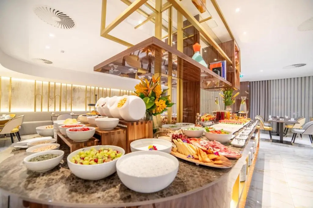 Photo - VIP Executive Suites do Marques Hotel