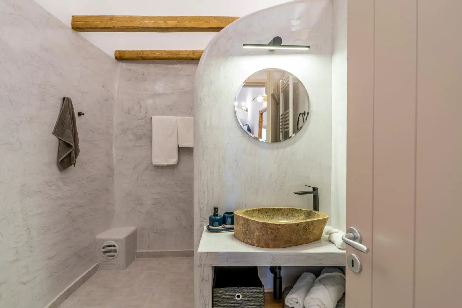 Foto - Wine and Yard Caves