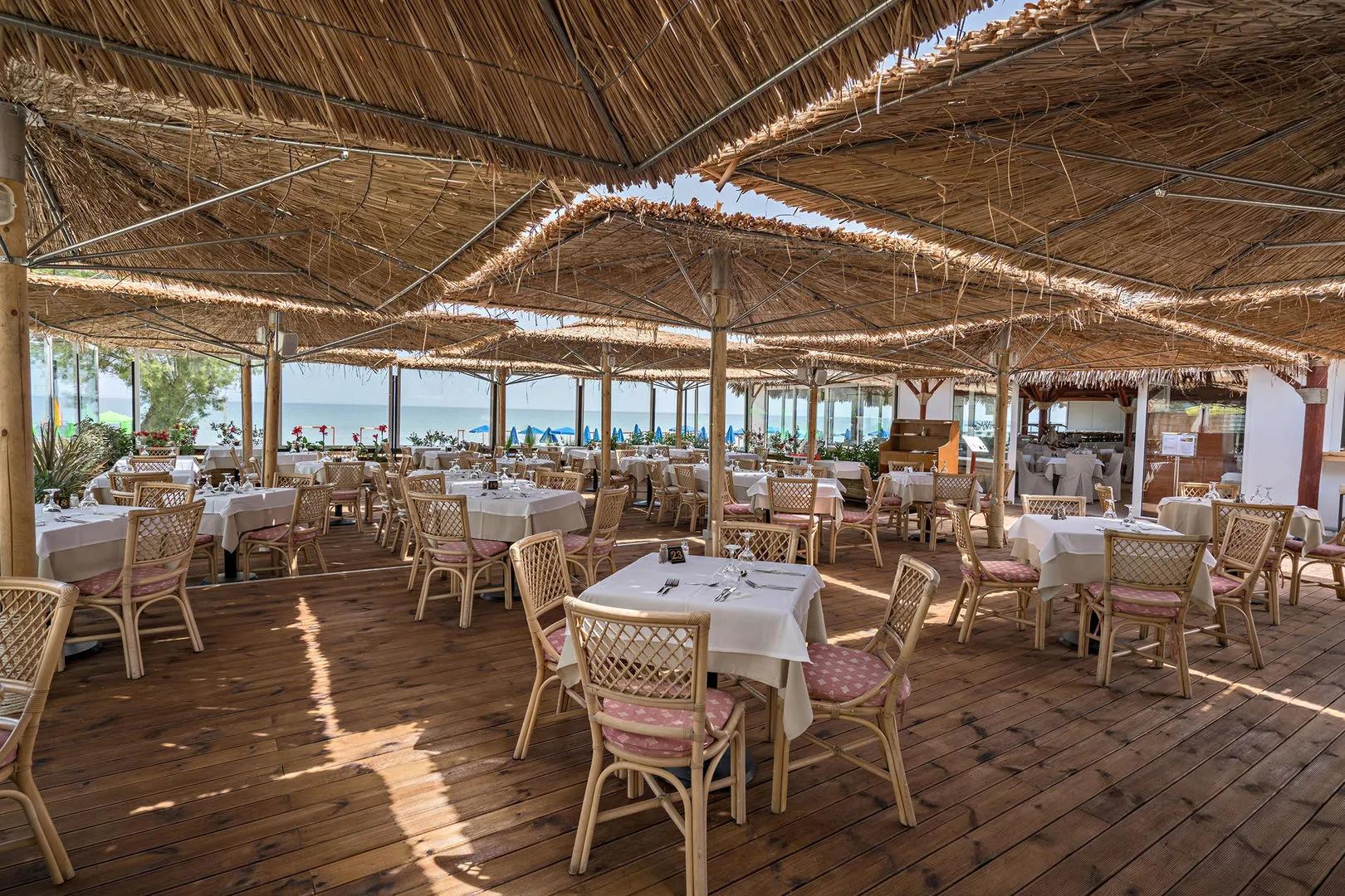 Photo - Happy Days Beach Hotel