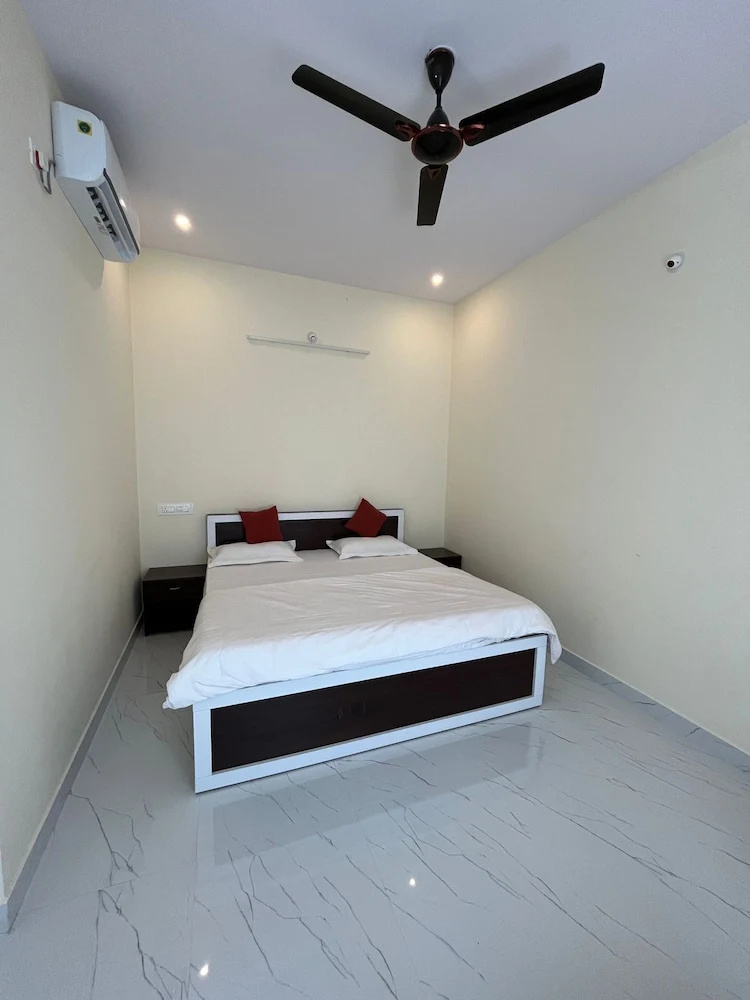 Sriram Guest House