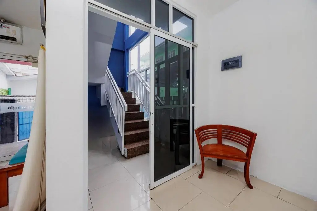 Foto - RedDoorz Syariah near Metropolitan Mall Bekasi