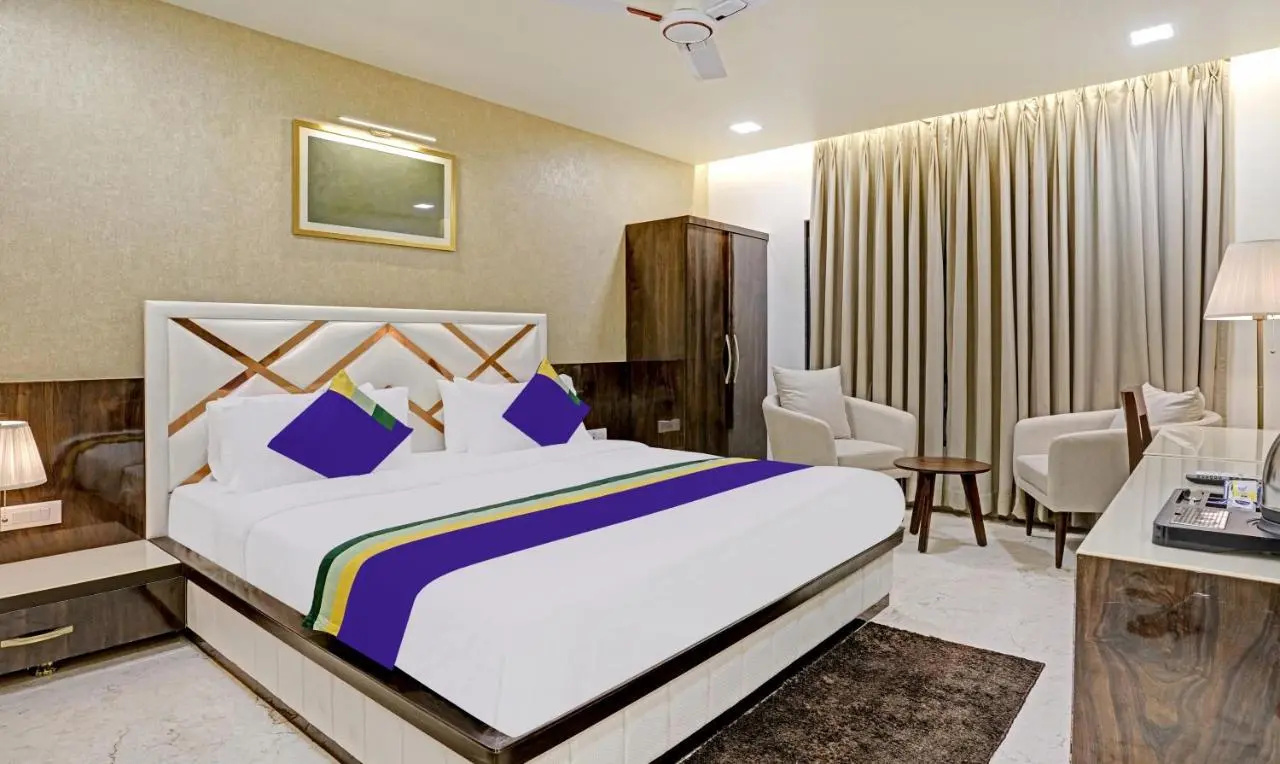 Photo - Treebo Premium Golden Bliss Trimurti Nagar Square