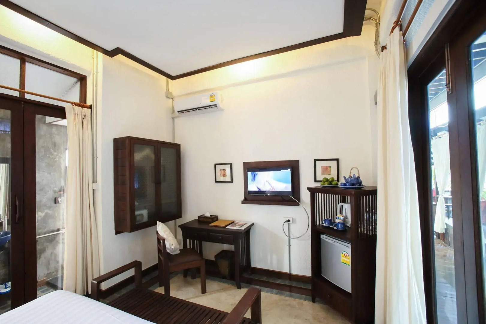 Foto - Ban Chang Tong