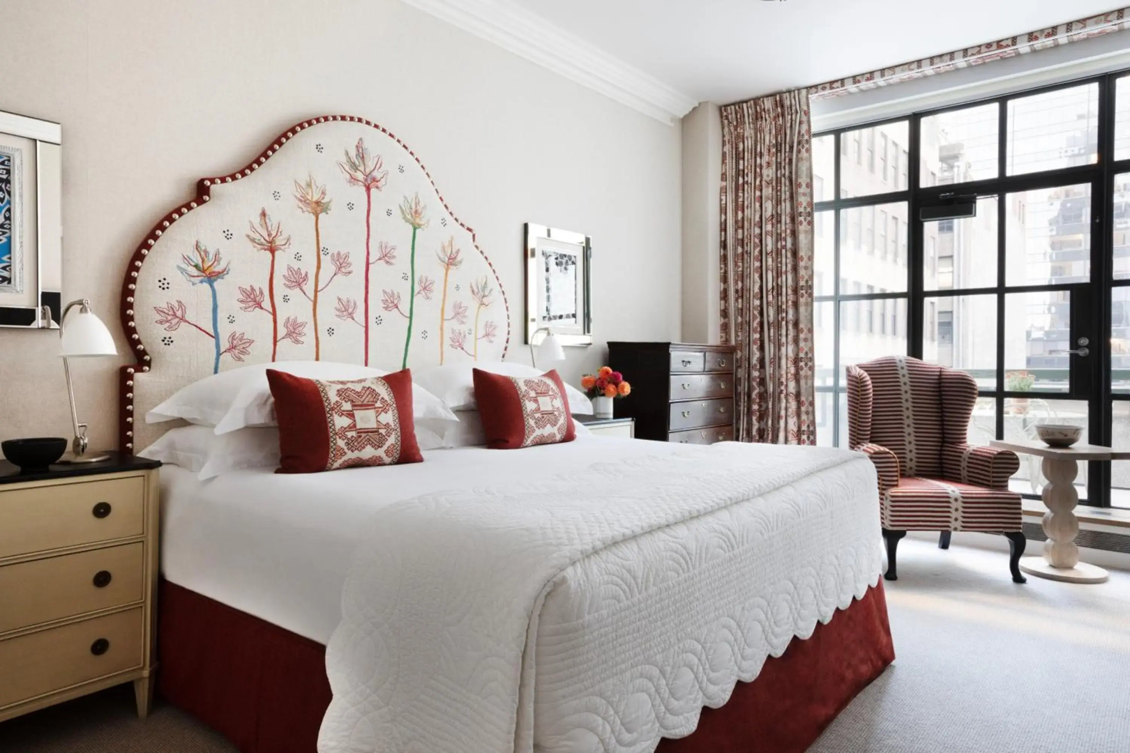 Photo - The Whitby Hotel