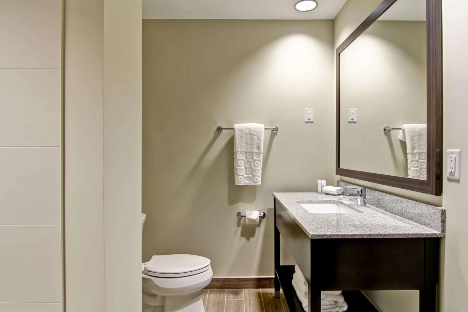 Foto - Best Western London Airport Inn & Suites