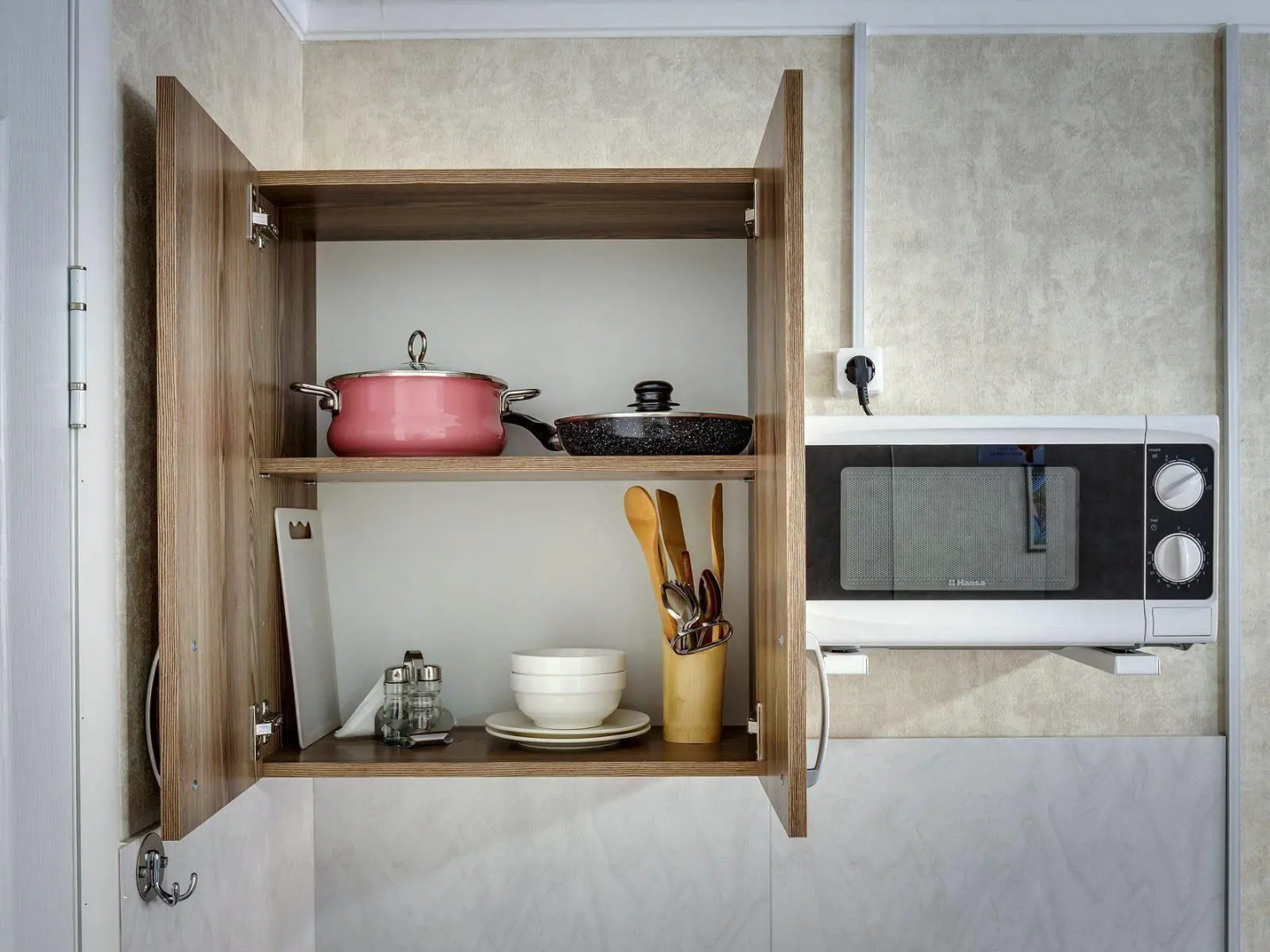 Foto - YourHouse на Толе би Весновка