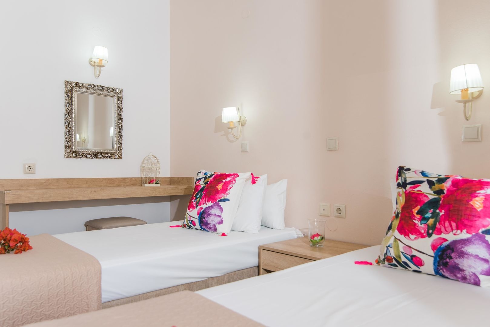 Photo - Emerald Hotel