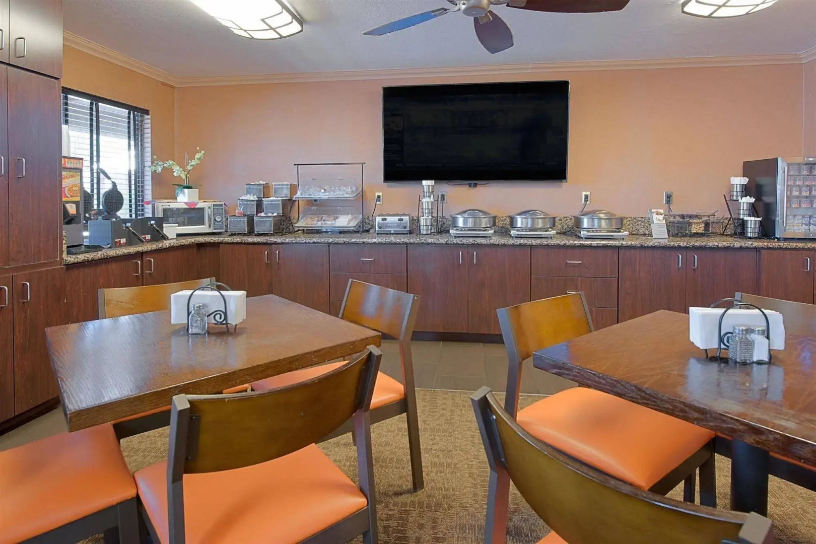 Foto - SureStay InnSuites Phoenix Hotel & Suites by Best Western