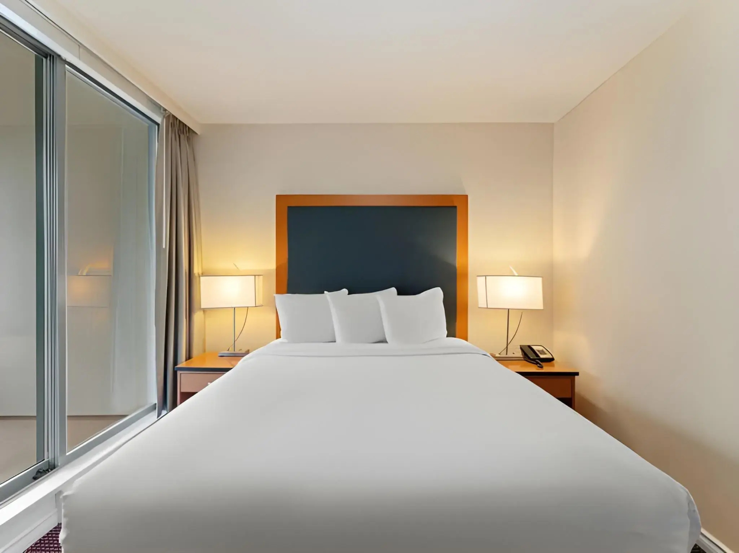 Foto - Executive Hotel Vancouver Airport