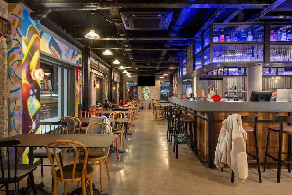 Foto - Moxy Cork