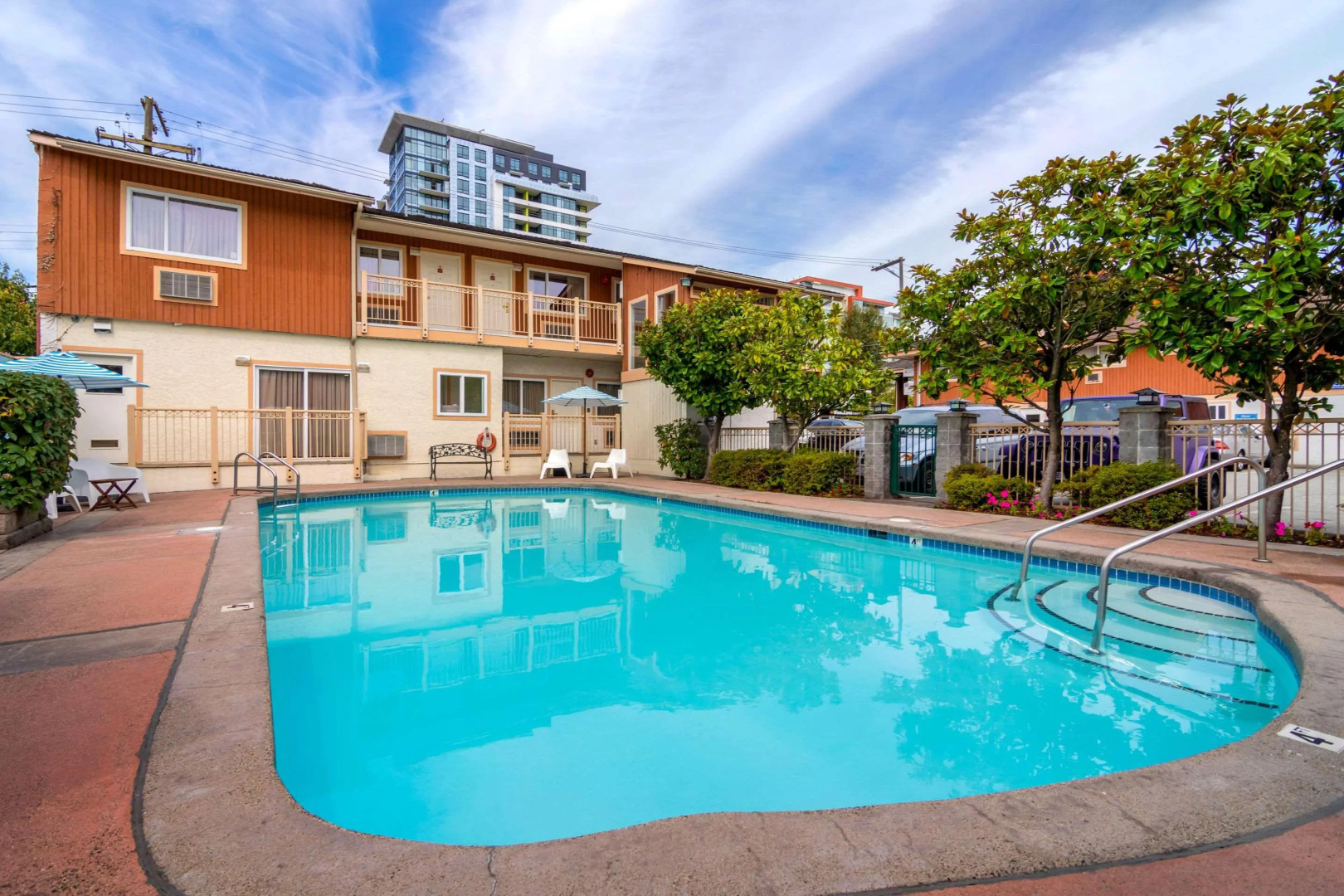 Photo - Econo Lodge Inn & Suites