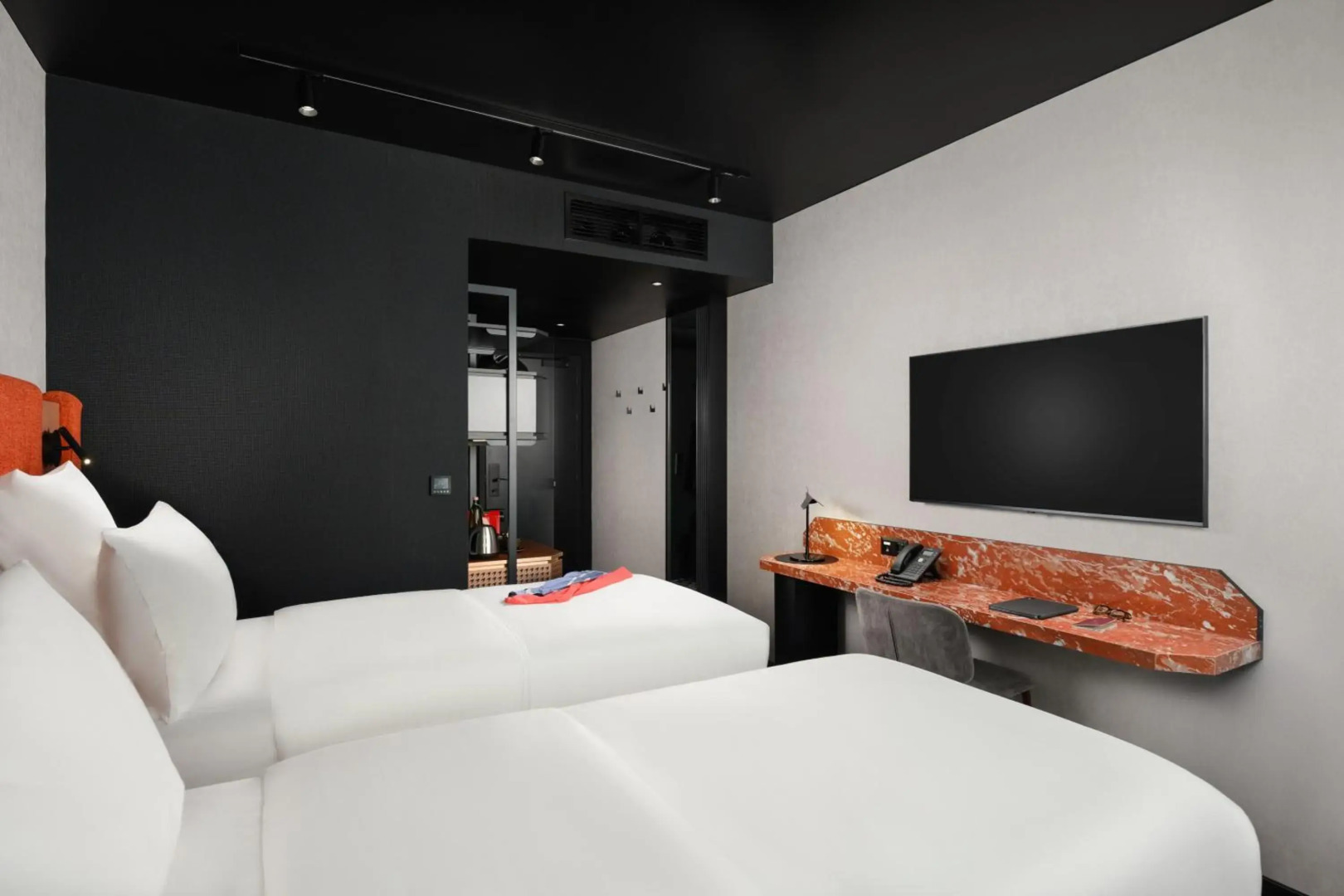 Foto - TRIBE Budapest Airport