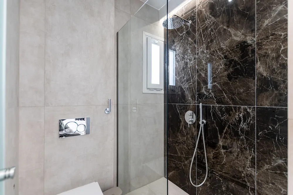 Photo - Golden Bird's