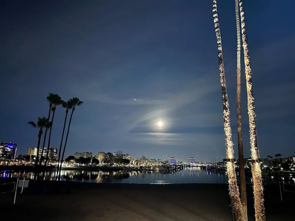 Photo - Foghorn Harbor Inn