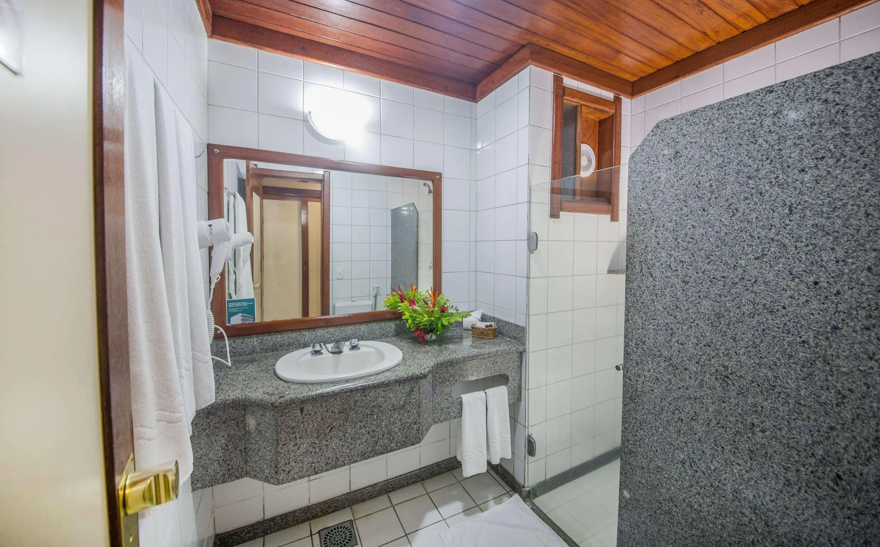 Photo - Best Western Shalimar Praia Hotel