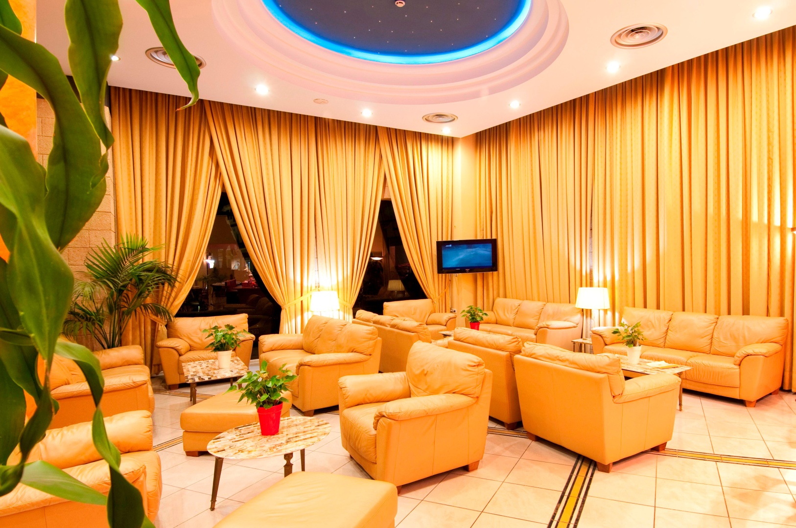 Photo - Alexandra Hotel