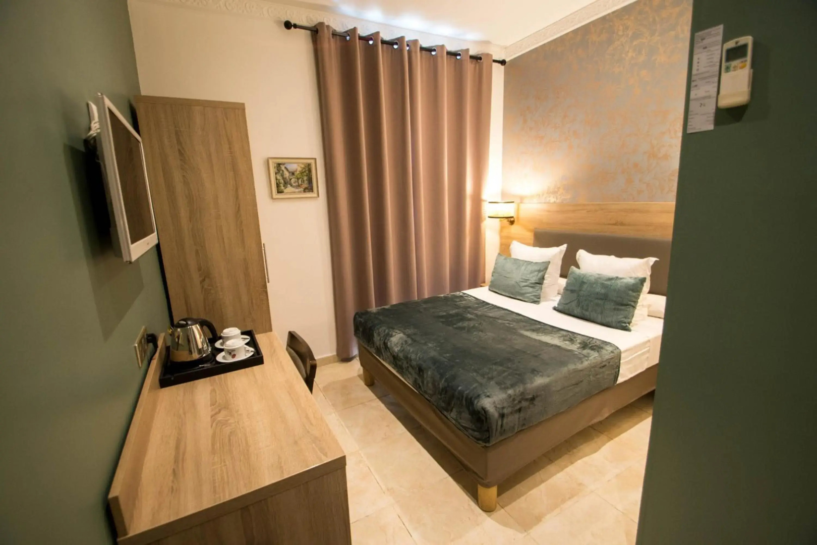 Photo - Hôtel Parisien
