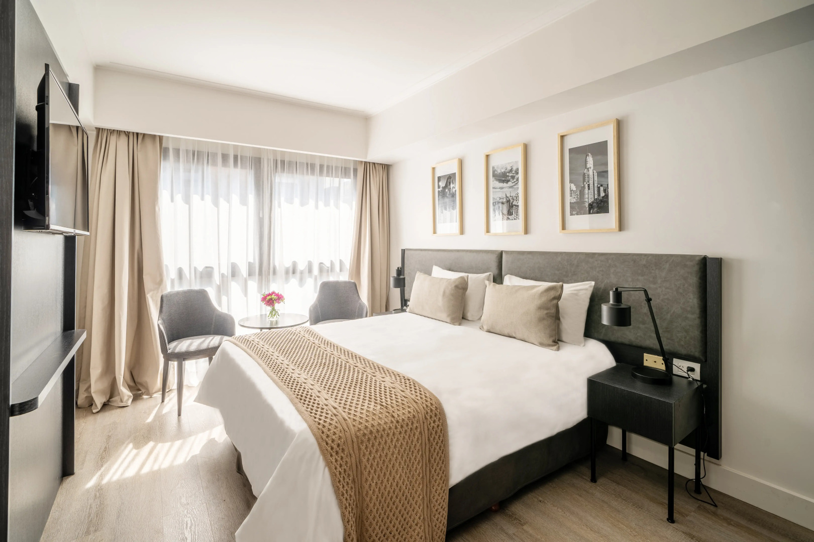 Photo - Efe Hotel & Cowork