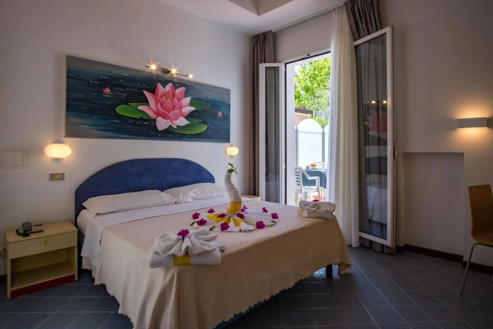 Photo - Hotel Villa dei Fiori - sul mare con piscina