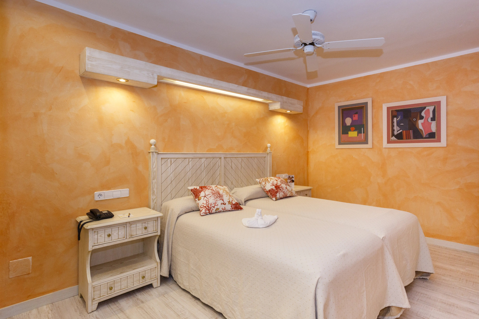 Photo - Royal Son Bou Family Club